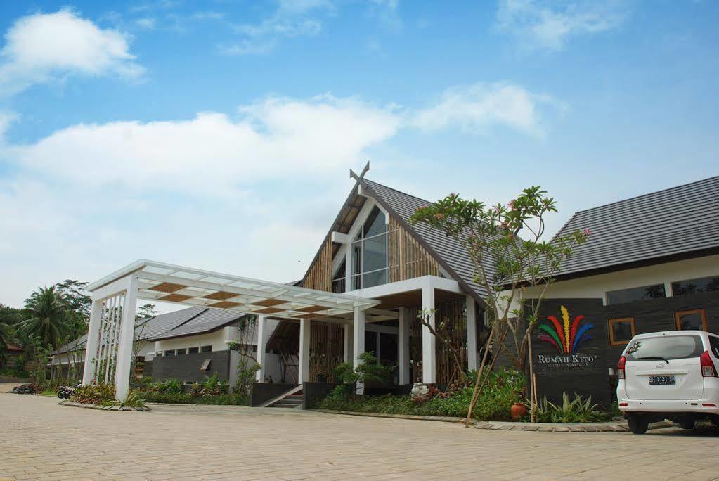 Rumah Kito Resort Hotel Jambi By Waringin Hospitality Dış mekan fotoğraf